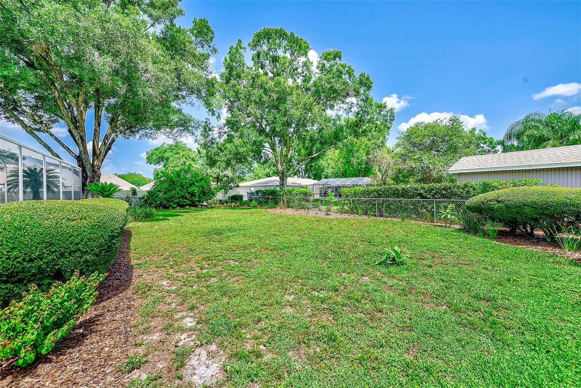 911 Woodcliff Avenue Tampa FL 33613