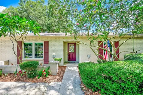 911 Woodcliff Avenue Tampa FL 33613