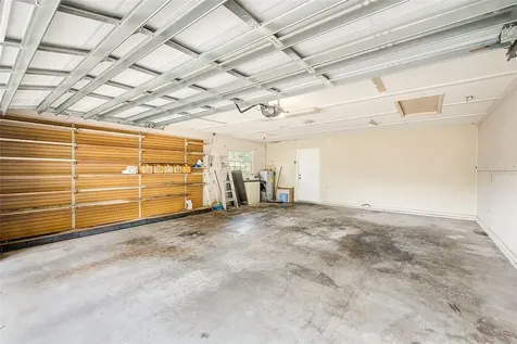 911 Woodcliff Avenue Tampa FL 33613