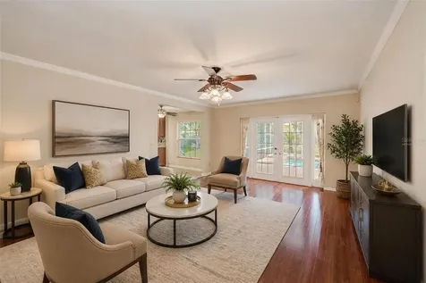 911 Woodcliff Avenue Tampa FL 33613
