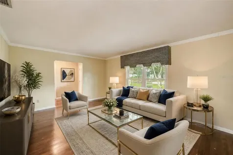 911 Woodcliff Avenue Tampa FL 33613