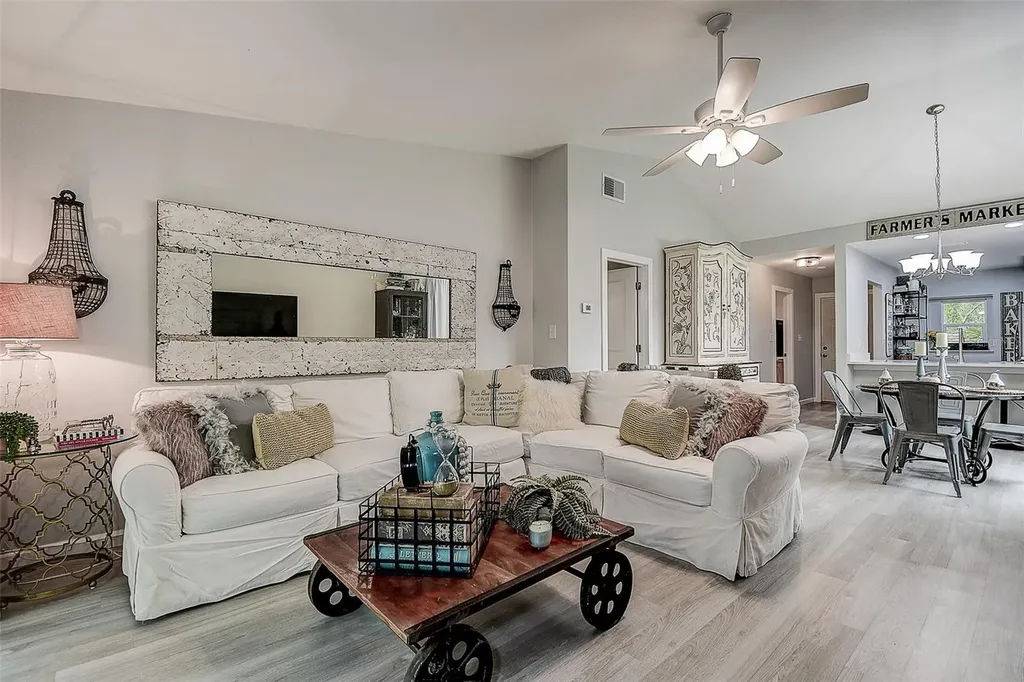 1439 Water View Drive W Largo FL 33771