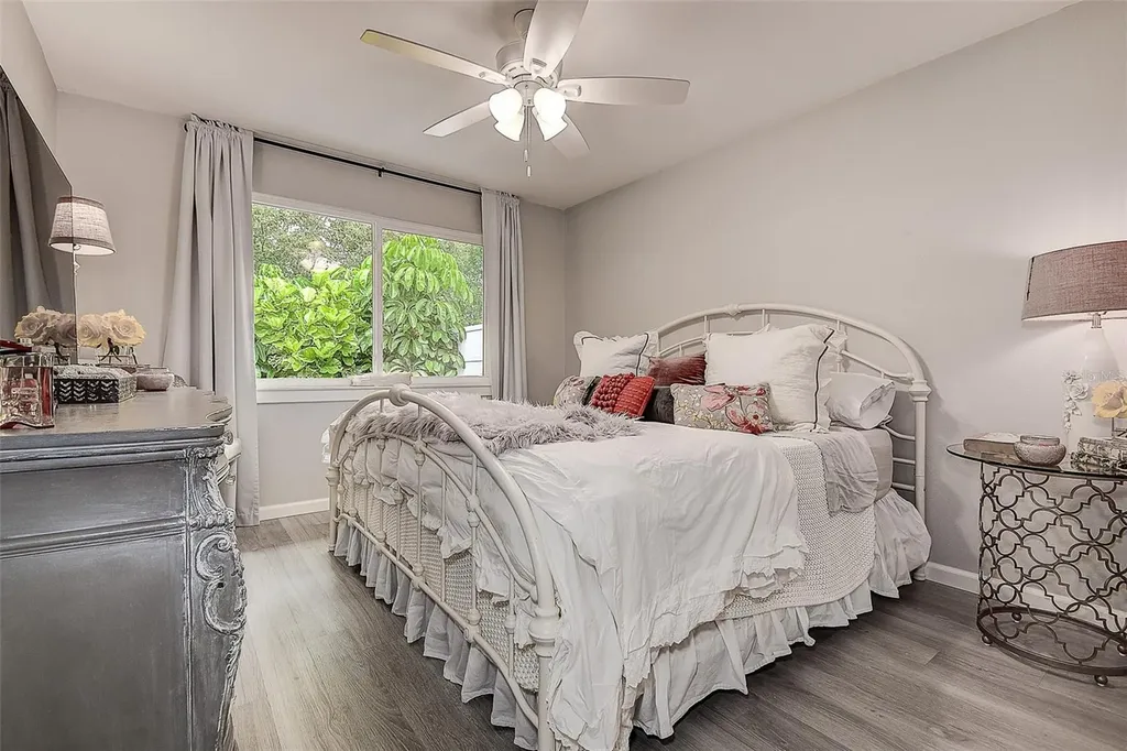 1439 Water View Drive W Largo FL 33771
