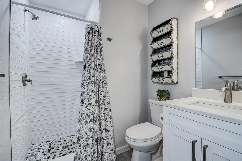 1439 Water View Drive W Largo FL 33771