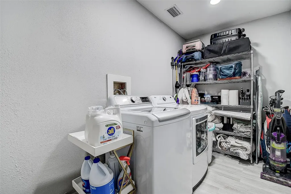 1439 Water View Drive W Largo FL 33771