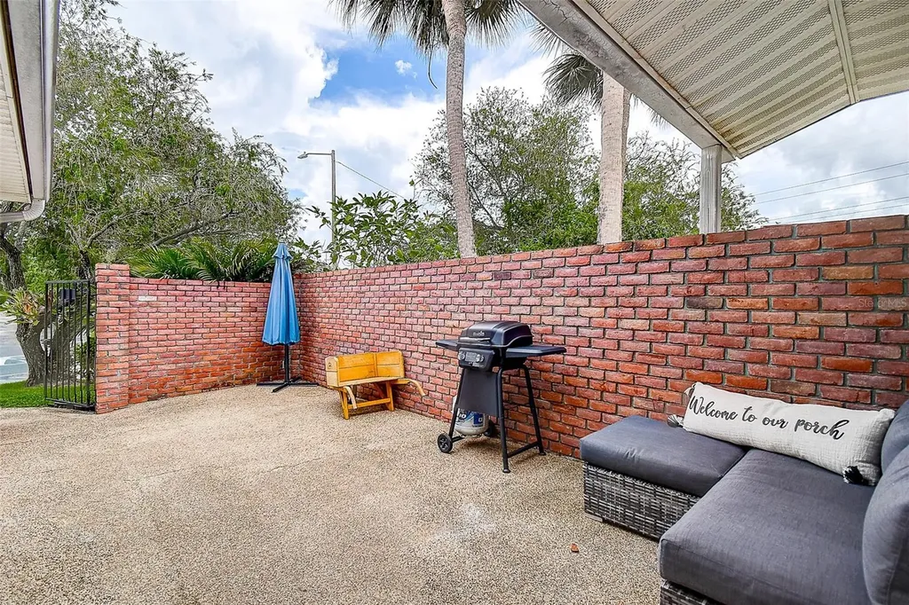 1439 Water View Drive W Largo FL 33771
