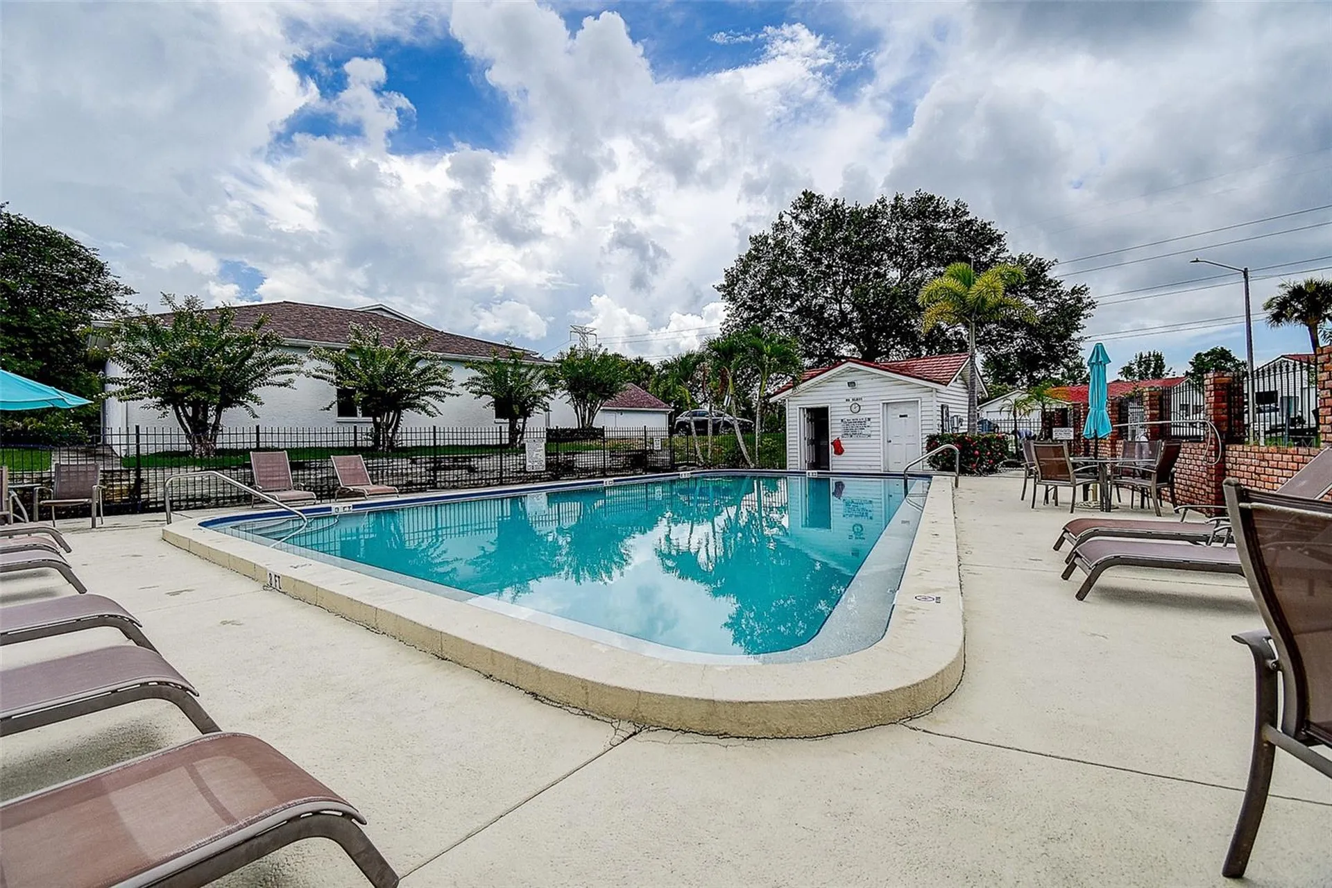 1439 Water View Drive W Largo FL 33771