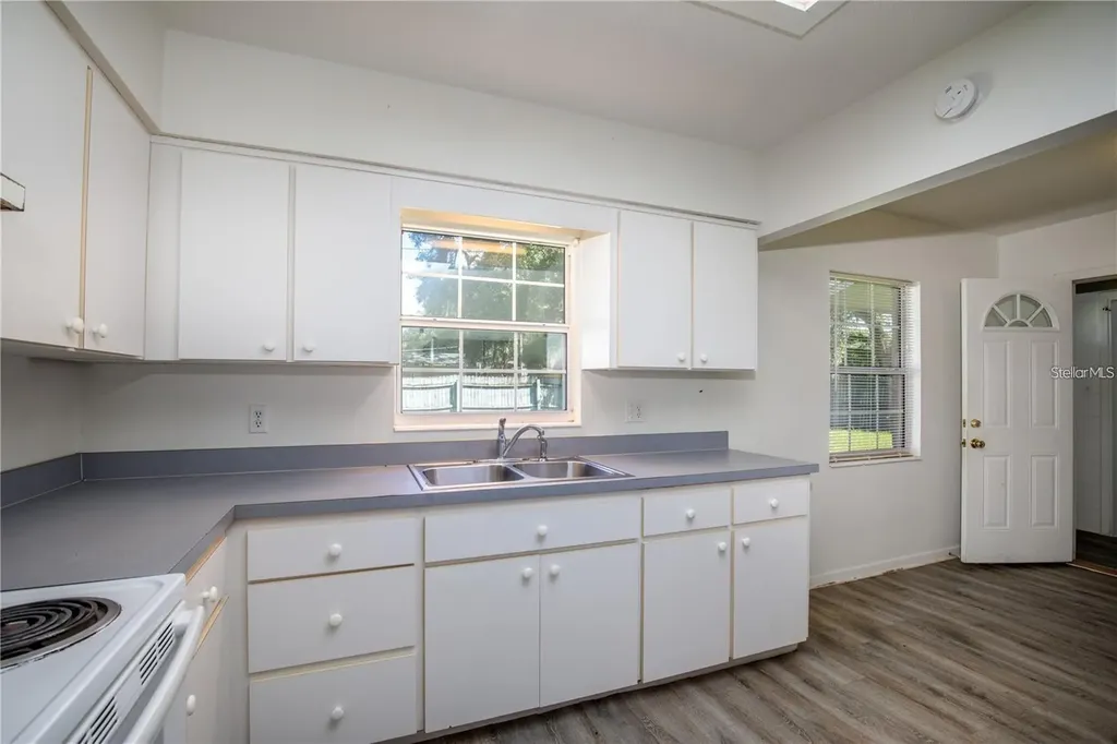 25525 Colmar Avenue Sorrento FL 32776