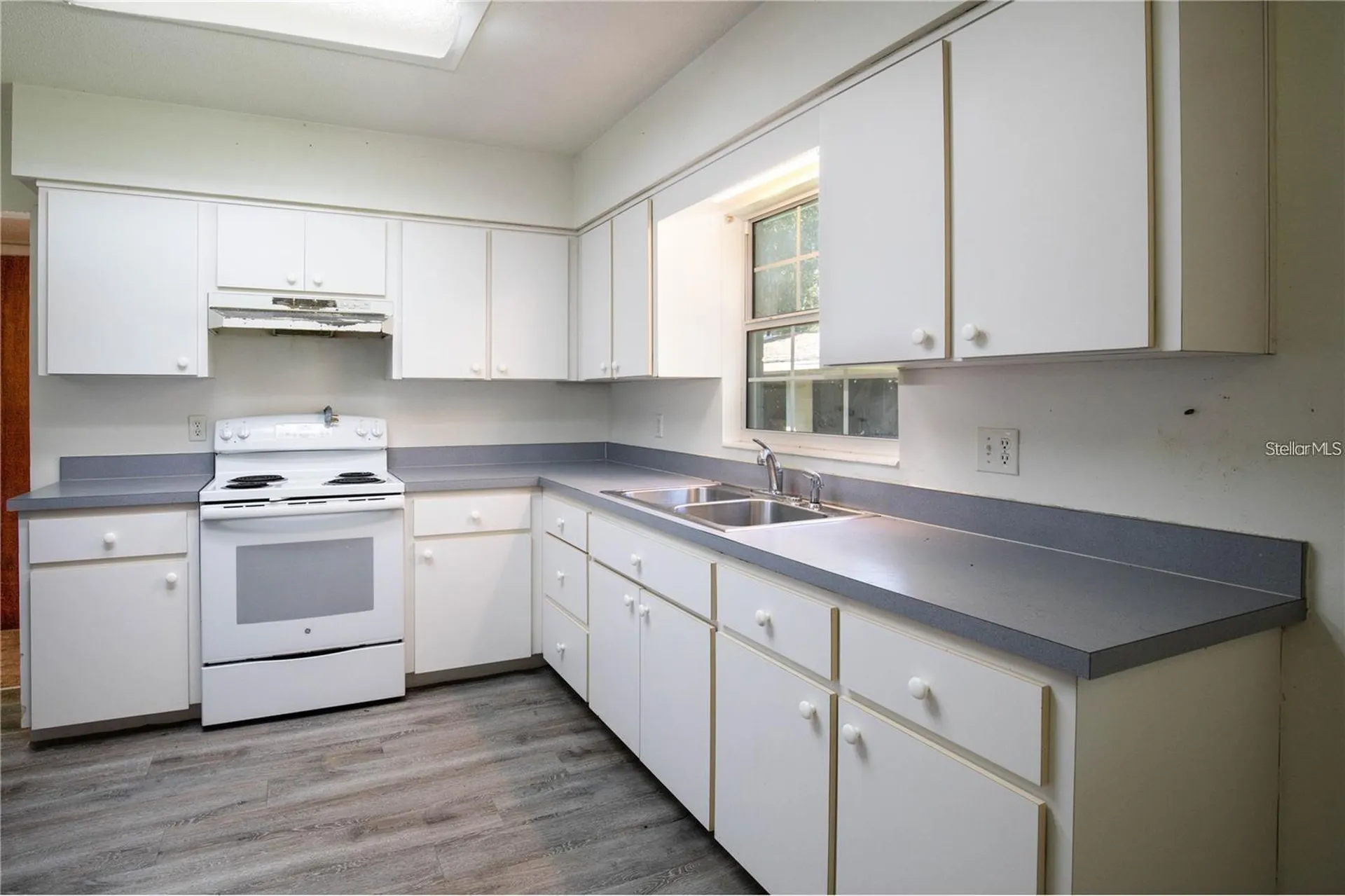 25525 Colmar Avenue Sorrento FL 32776