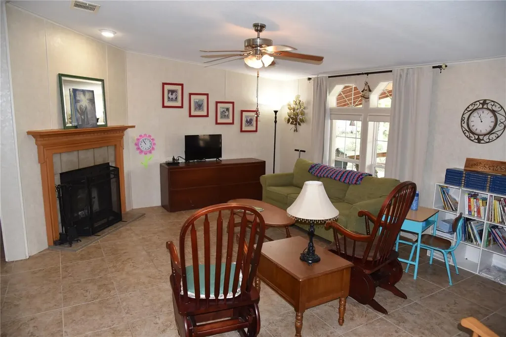 6482 SE 55th Street Trenton FL 32693