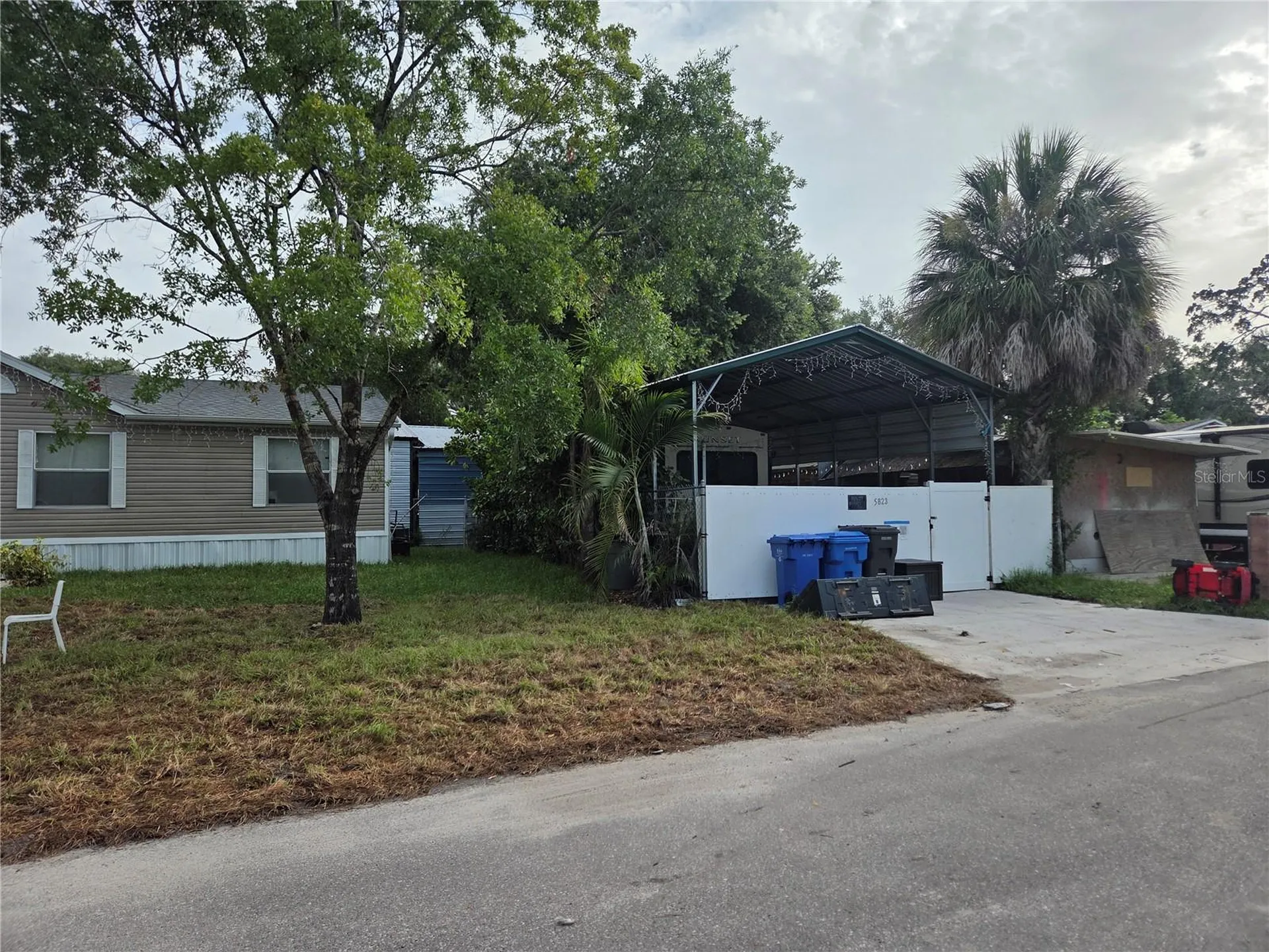 5823 Barry Lane Tampa FL 33634