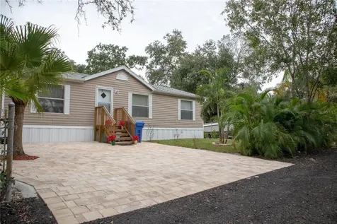 5823 Barry Lane Tampa FL 33634