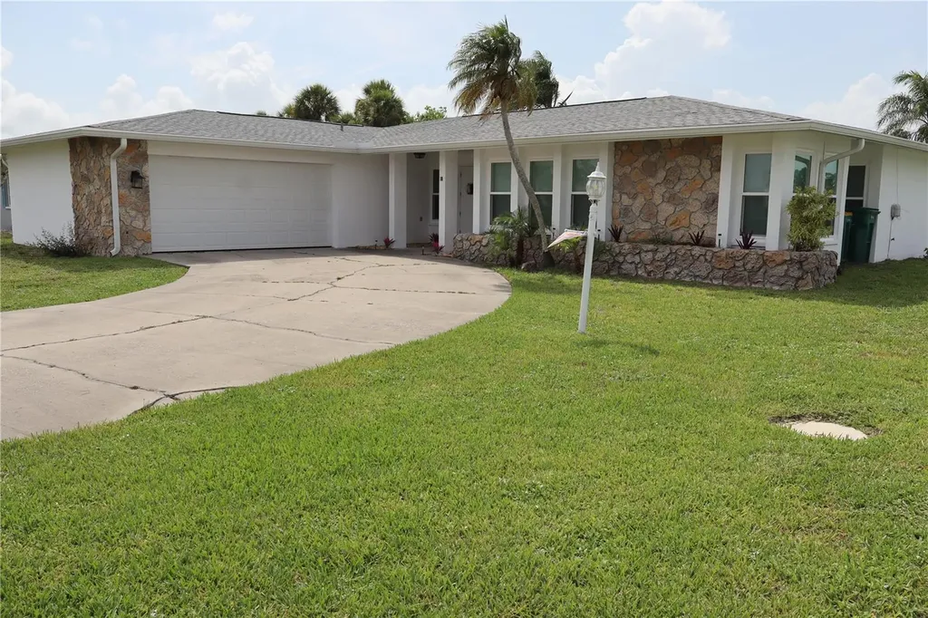 18 Golfview Court Rotonda West FL 33947