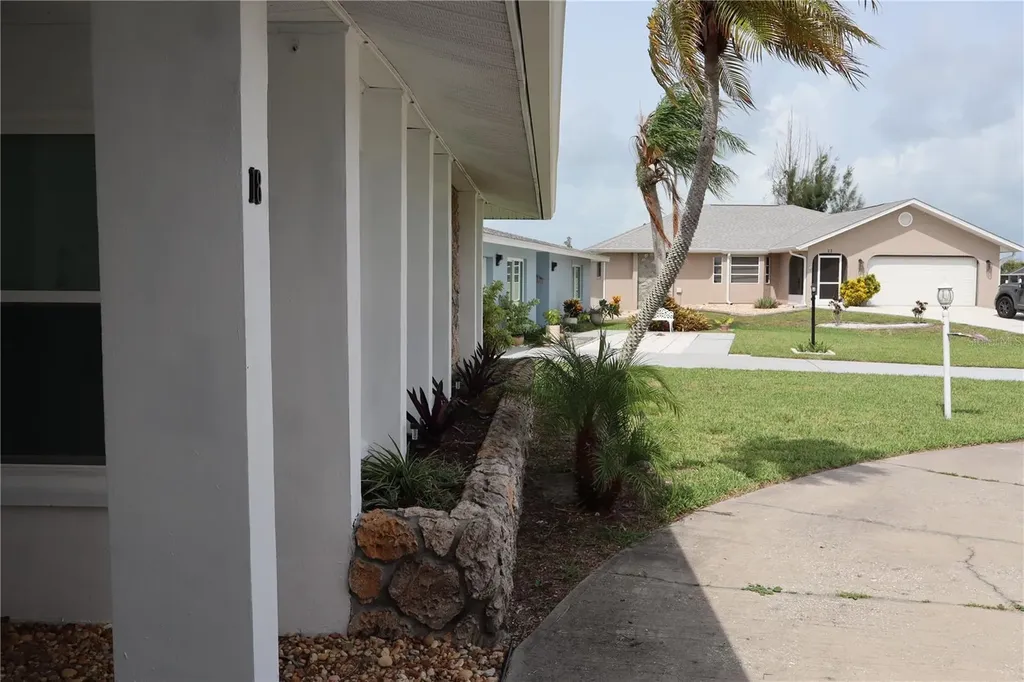 18 Golfview Court Rotonda West FL 33947