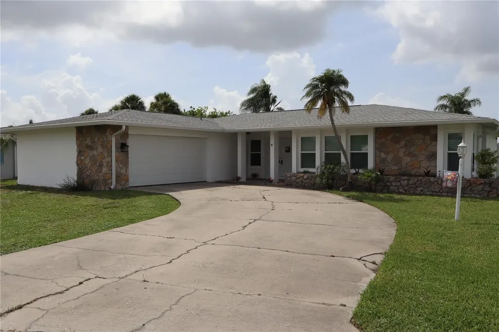 18 Golfview Court Rotonda West FL 33947