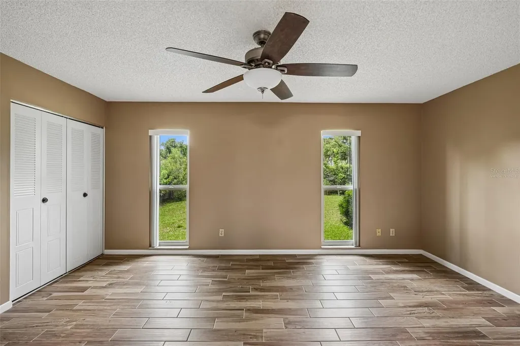 3718 Sand Pebble Drive Valrico FL 33596