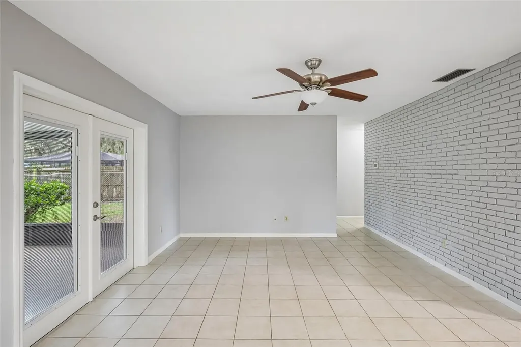 3718 Sand Pebble Drive Valrico FL 33596