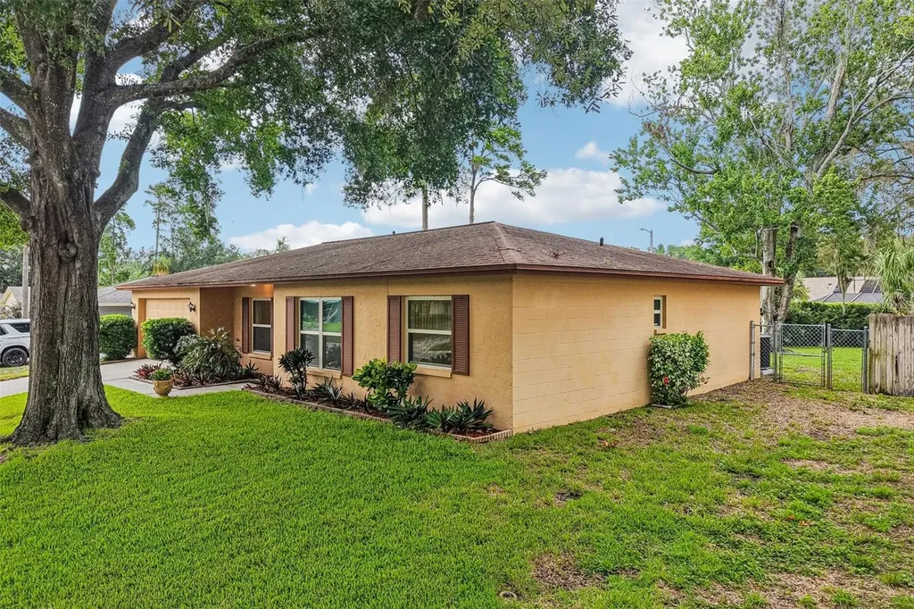3718 Sand Pebble Drive Valrico FL 33596
