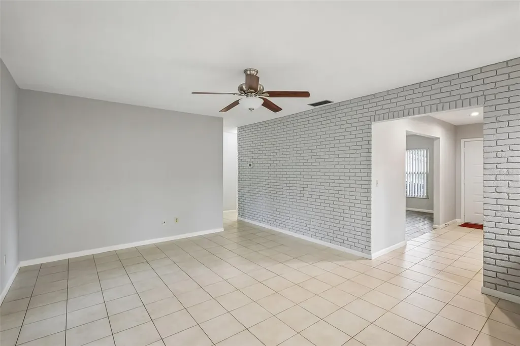 3718 Sand Pebble Drive Valrico FL 33596