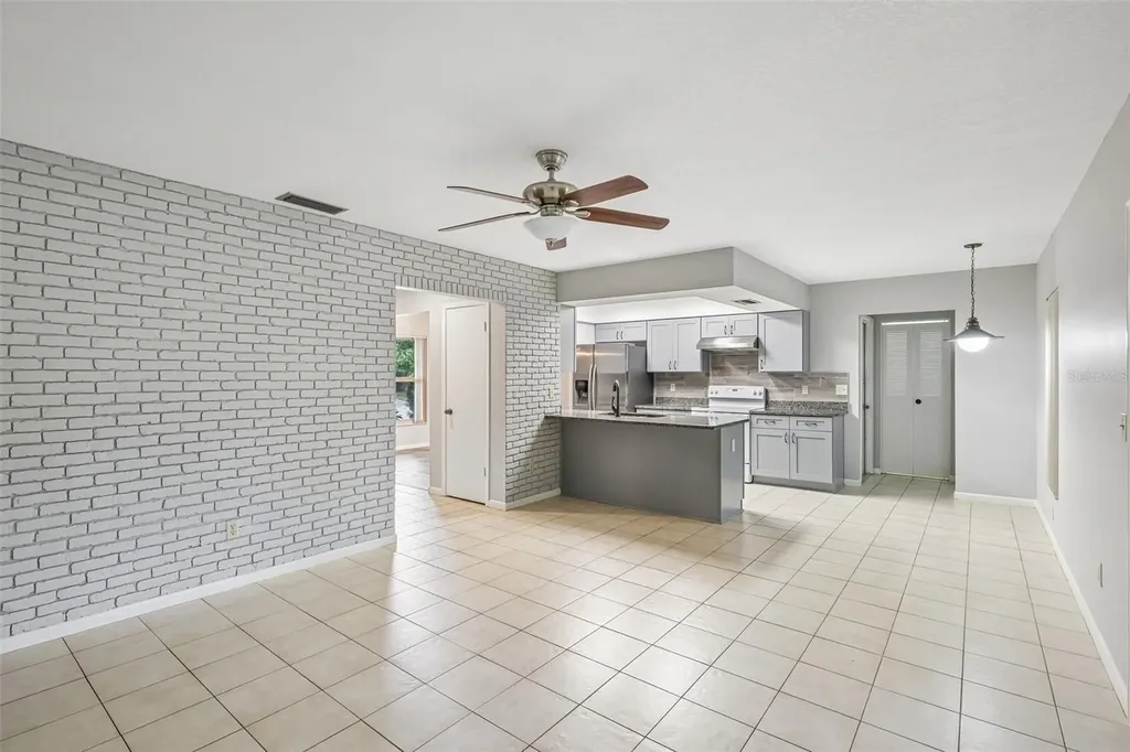 3718 Sand Pebble Drive Valrico FL 33596