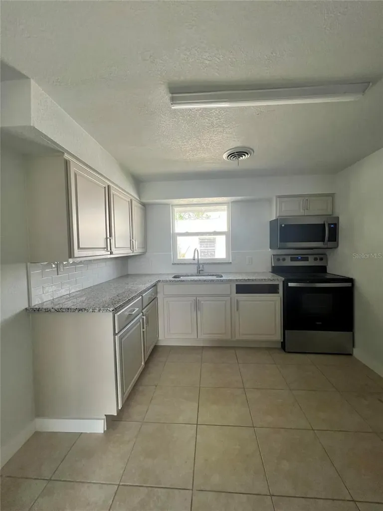 744 Lemon Avenue Sebring FL 33870