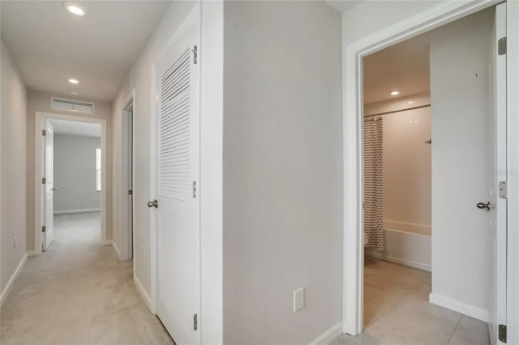 14229 Crimson Avenue Bradenton FL 34211