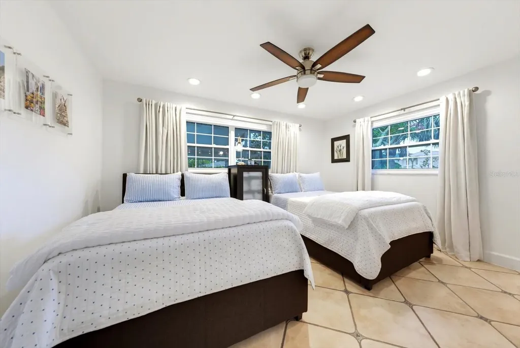 407 Harbor View Lane Largo FL 33770