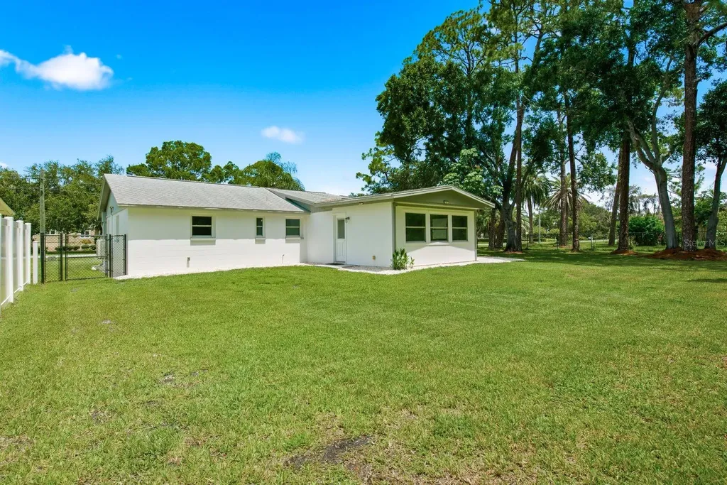 601 Shore Drive E Oldsmar FL 34677