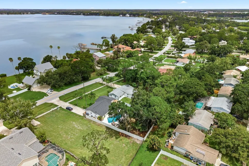 601 Shore Drive E Oldsmar FL 34677