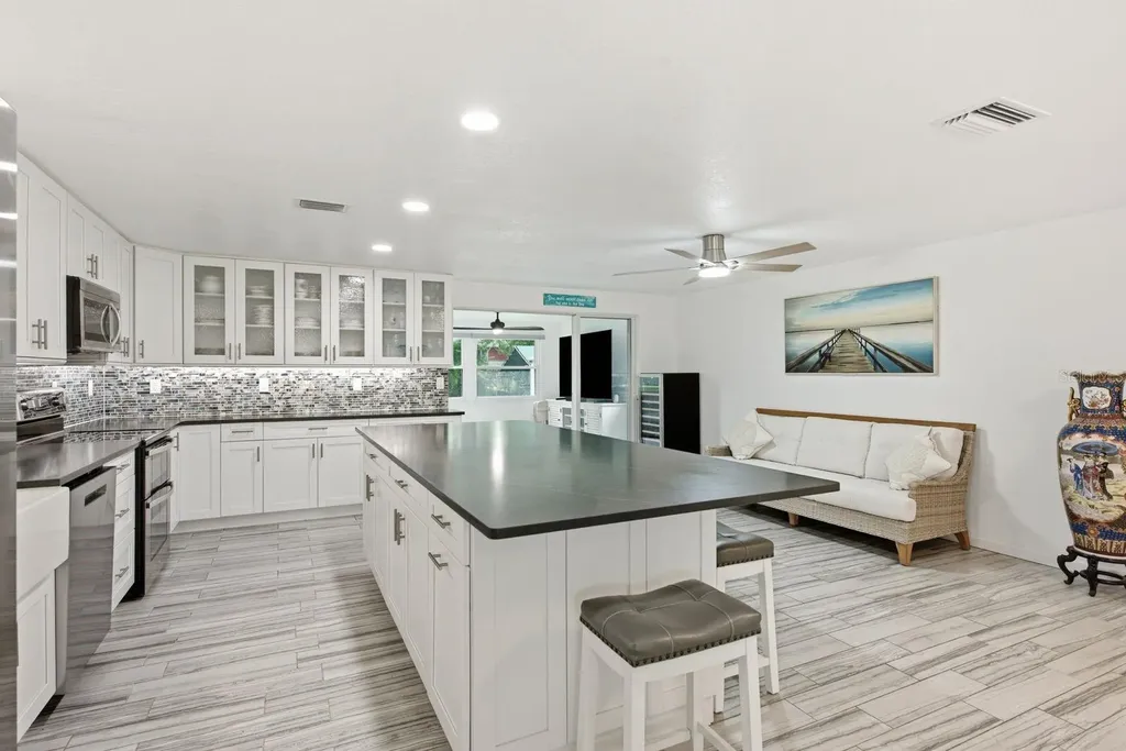 601 Shore Drive E Oldsmar FL 34677