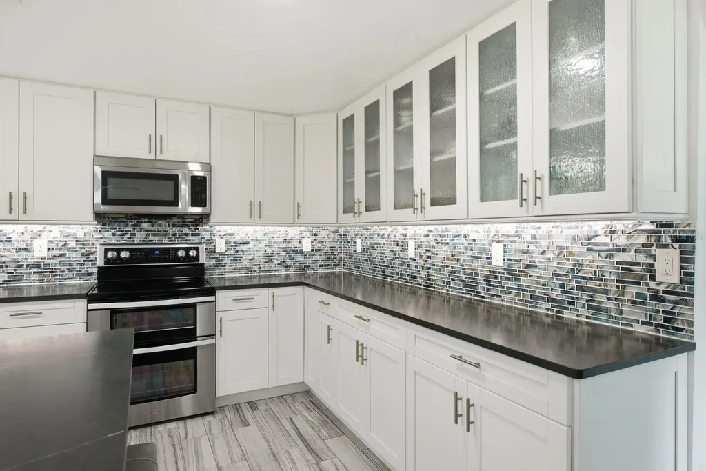601 Shore Drive E Oldsmar FL 34677