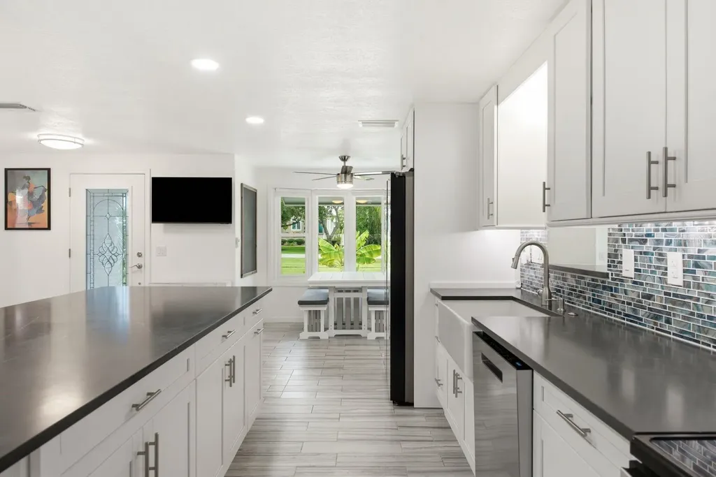 601 Shore Drive E Oldsmar FL 34677