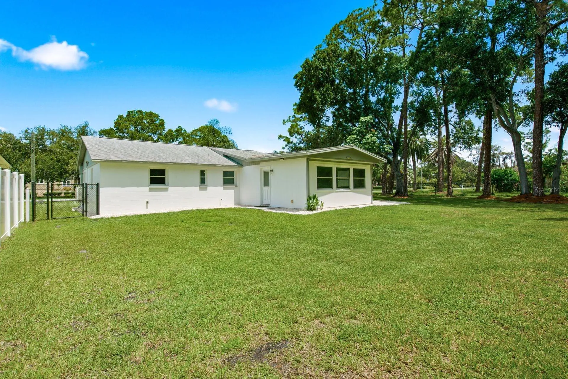 601 Shore Drive E Oldsmar FL 34677