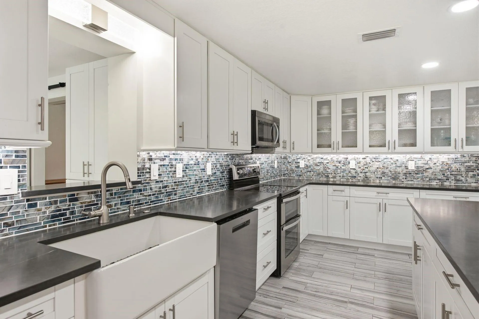 601 Shore Drive E Oldsmar FL 34677