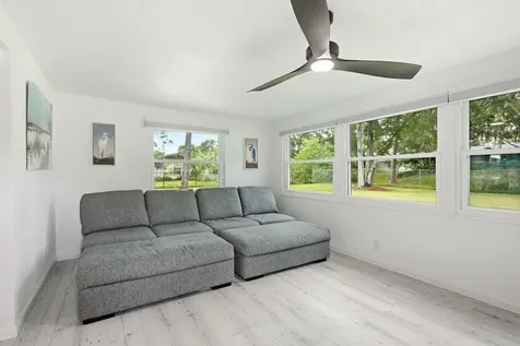 601 Shore Drive E Oldsmar FL 34677
