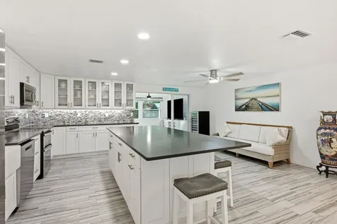 601 Shore Drive E Oldsmar FL 34677
