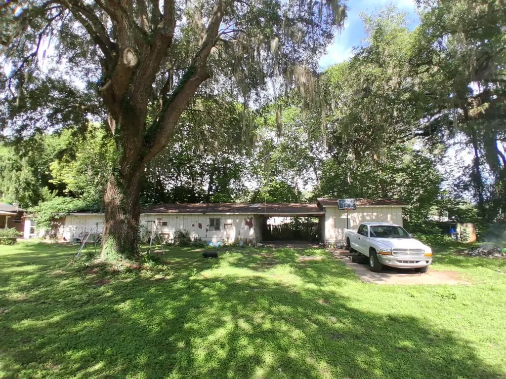 5741 NW 191st Place Reddick FL 32686