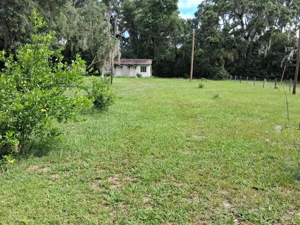 5741 NW 191st Place Reddick FL 32686