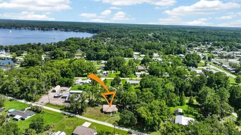 110 W Palm Avenue Crescent City FL 32112