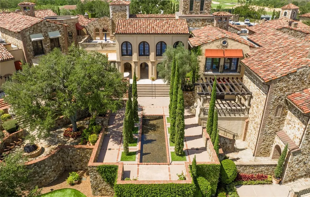 16744 Bolsena Drive Bella Collina FL 34756