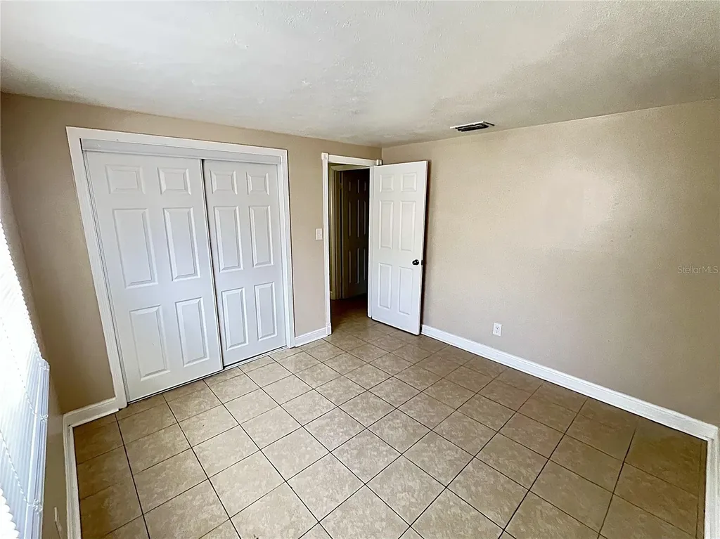 712 67th Avenue W Bradenton FL 34207