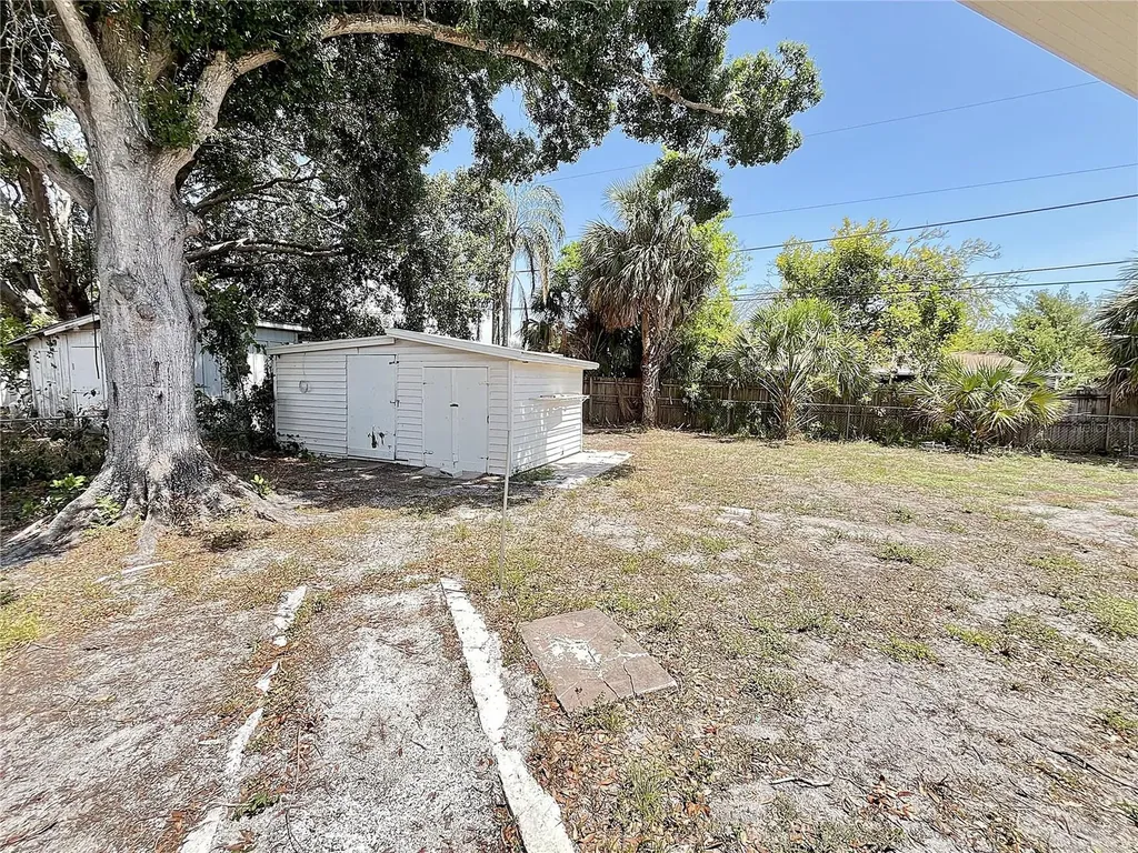 712 67th Avenue W Bradenton FL 34207