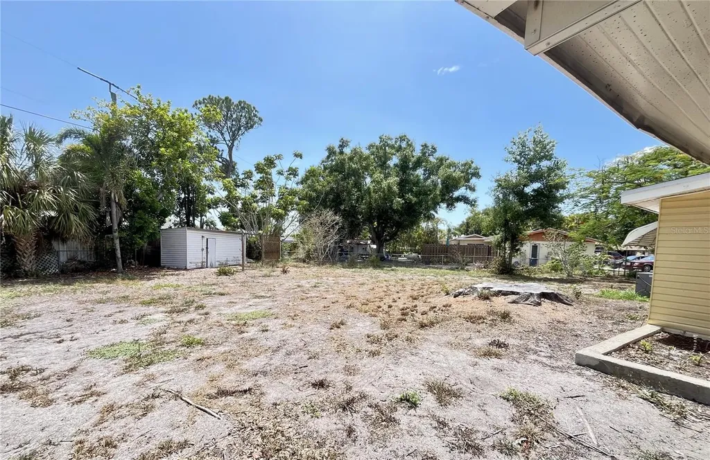 712 67th Avenue W Bradenton FL 34207