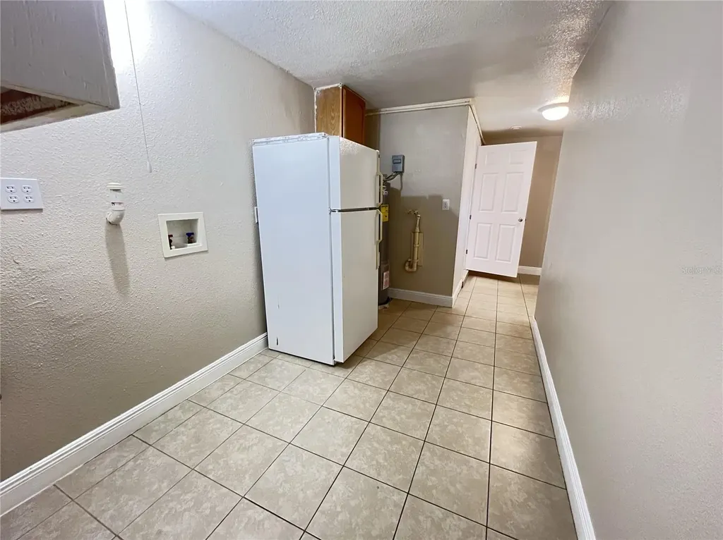 712 67th Avenue W Bradenton FL 34207