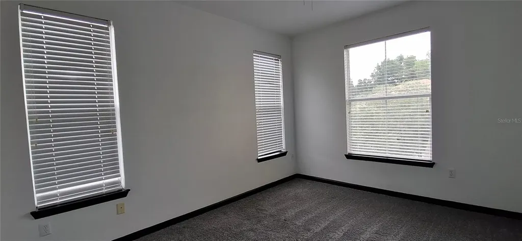 8539 Gate Parkway W Jacksonville FL 32216