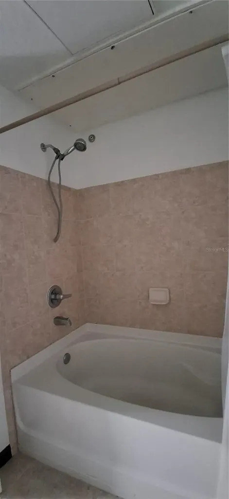8539 Gate Parkway W Jacksonville FL 32216