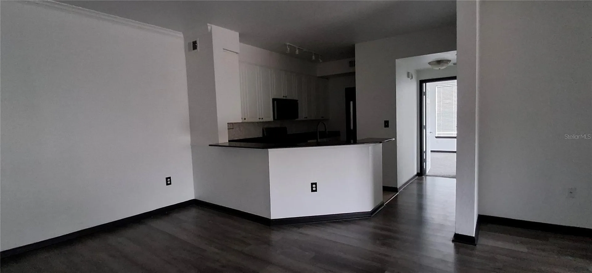 8539 Gate Parkway W Jacksonville FL 32216