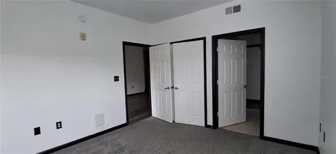 8539 Gate Parkway W Jacksonville FL 32216