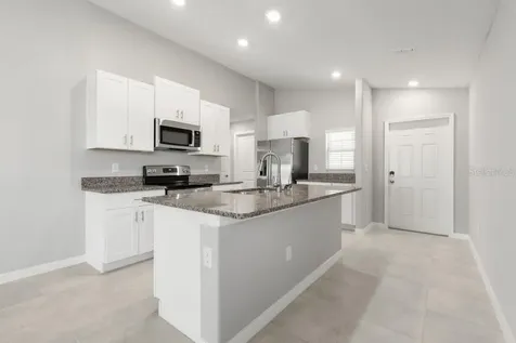 7110 Amelia Cove Court Sun City Center FL 33573