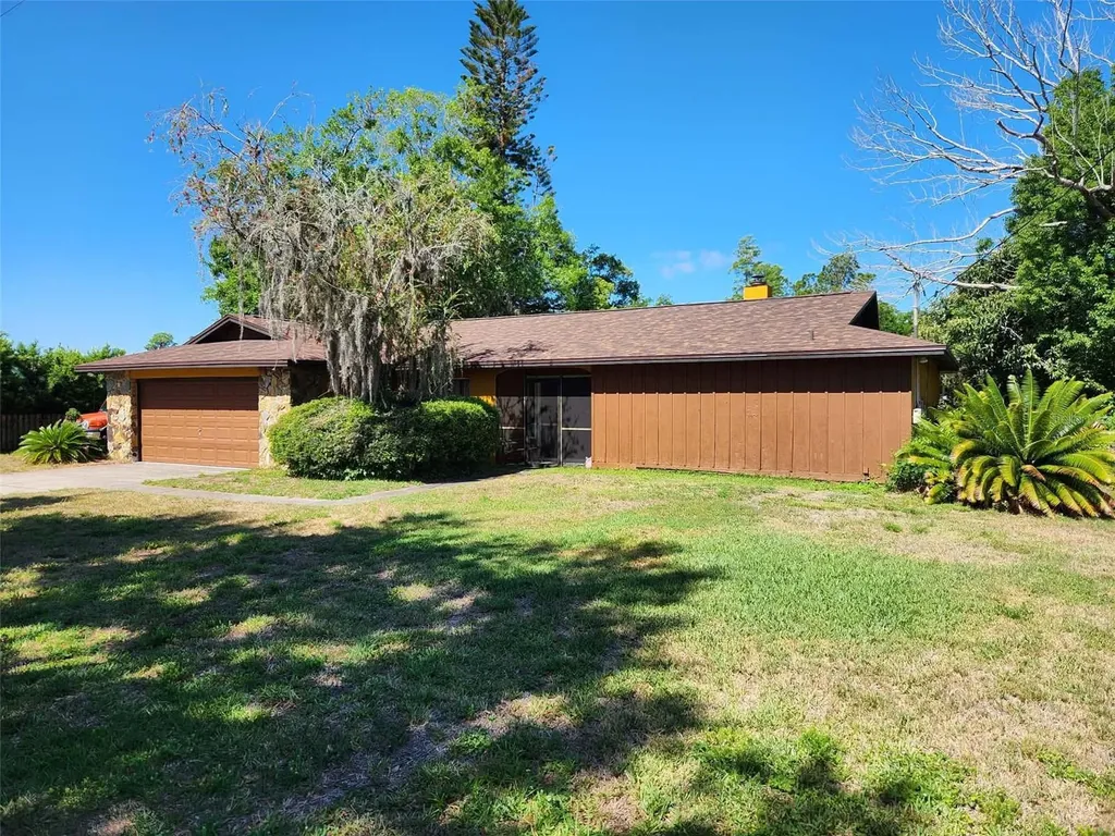 3215 Lake Saxon Drive Land O Lakes FL 34639